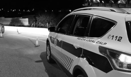 La Policía de Calp denuncia a 64 personas por infringir las restricciones de circulación