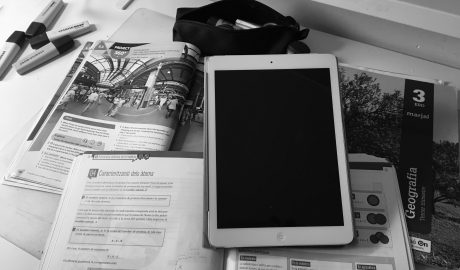 Dénia adquiere 25 tabletas con conexión a internet para que todo el alumnado de los institutos acceda a la formación telemática